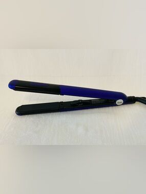 Ion Titanium Hair Straightener in Deep Purple